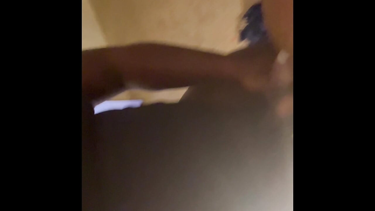 Lembu jantan gemuk menikmati nenek basah miang ini