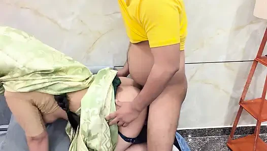 Khoobsurat Akeli Bhabhi Ne Choot Di....