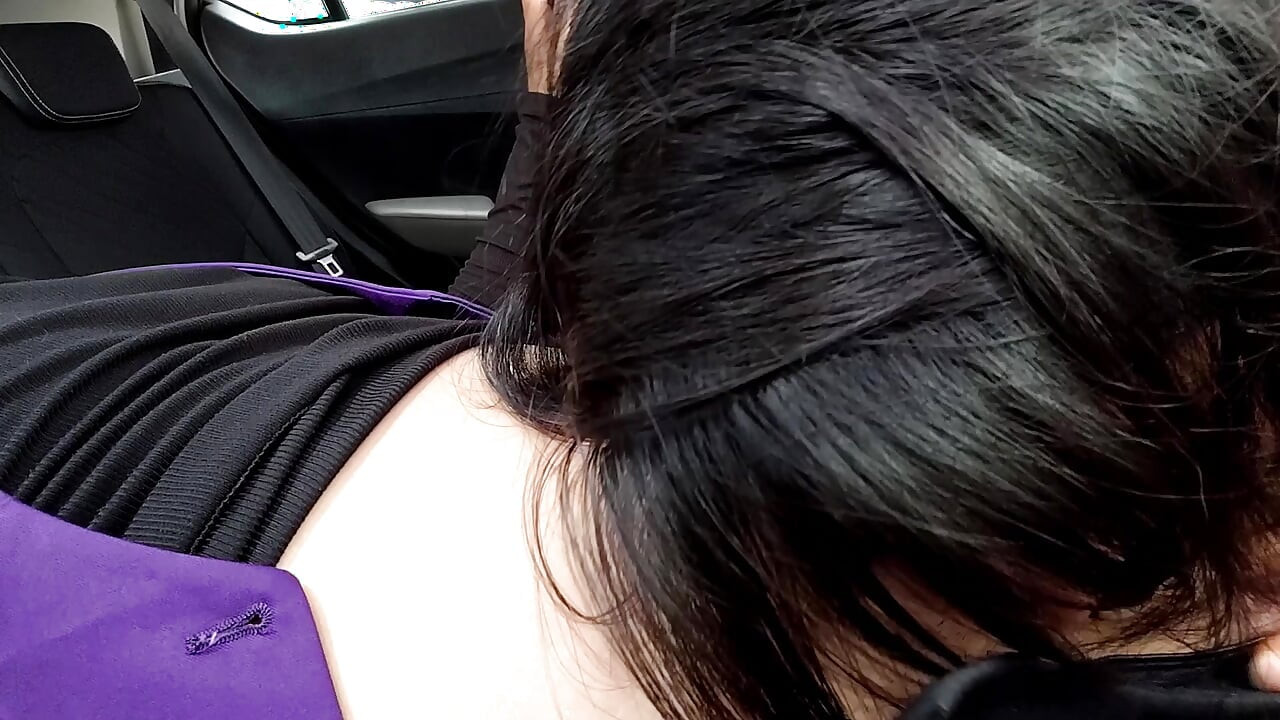 Spoiled Latina Stepdaughter Skips Christmas Trip for Risky Car Sex with Perverted Stepdad