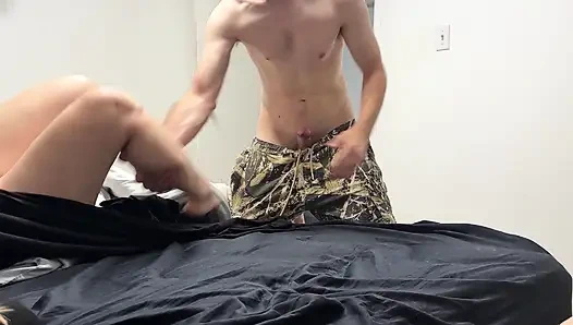 Сводная сестренка поменяла секс-куклу для ее собственной киски