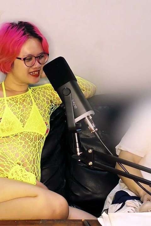 15 Minute Podcast Interview About Sex Secrets, Then Host Fucks the Guest