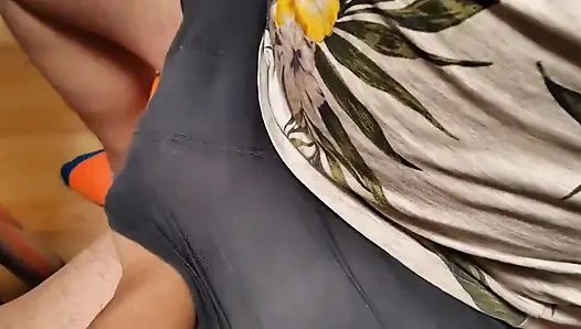 Üvey kız kardeş üvey erkek kardeşim çalışırken sloopy yarağımla oynuyor