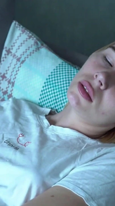 Moment inoubliable de "Beauty agony. Je filme mon orgasme devant la caméra"
