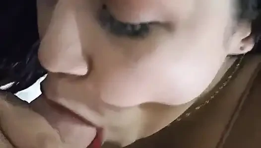 Aku selingkuh dari pacarku dengan si rambut cokelat yang ilahi 18 tahun