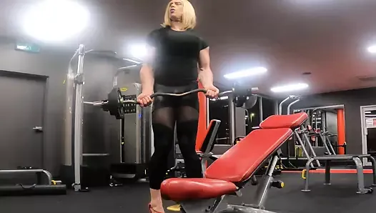 Muscled Sissy Working Out Crazy Public Gym Exposure Cumshot