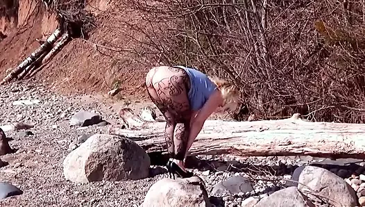 Fishnet Pantyhose porn video – Fishnet Pantyhose on Big Ass