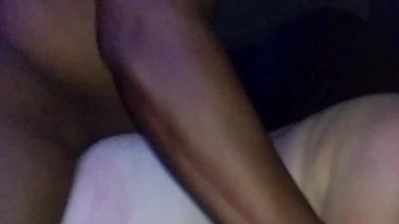 Blanca esposa ama chupar y follando negro extraño bbc