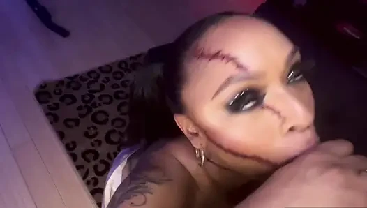 Porsha Carrera bakış açısıyla yarak emiyor ve yüzüne boşaltıyor
