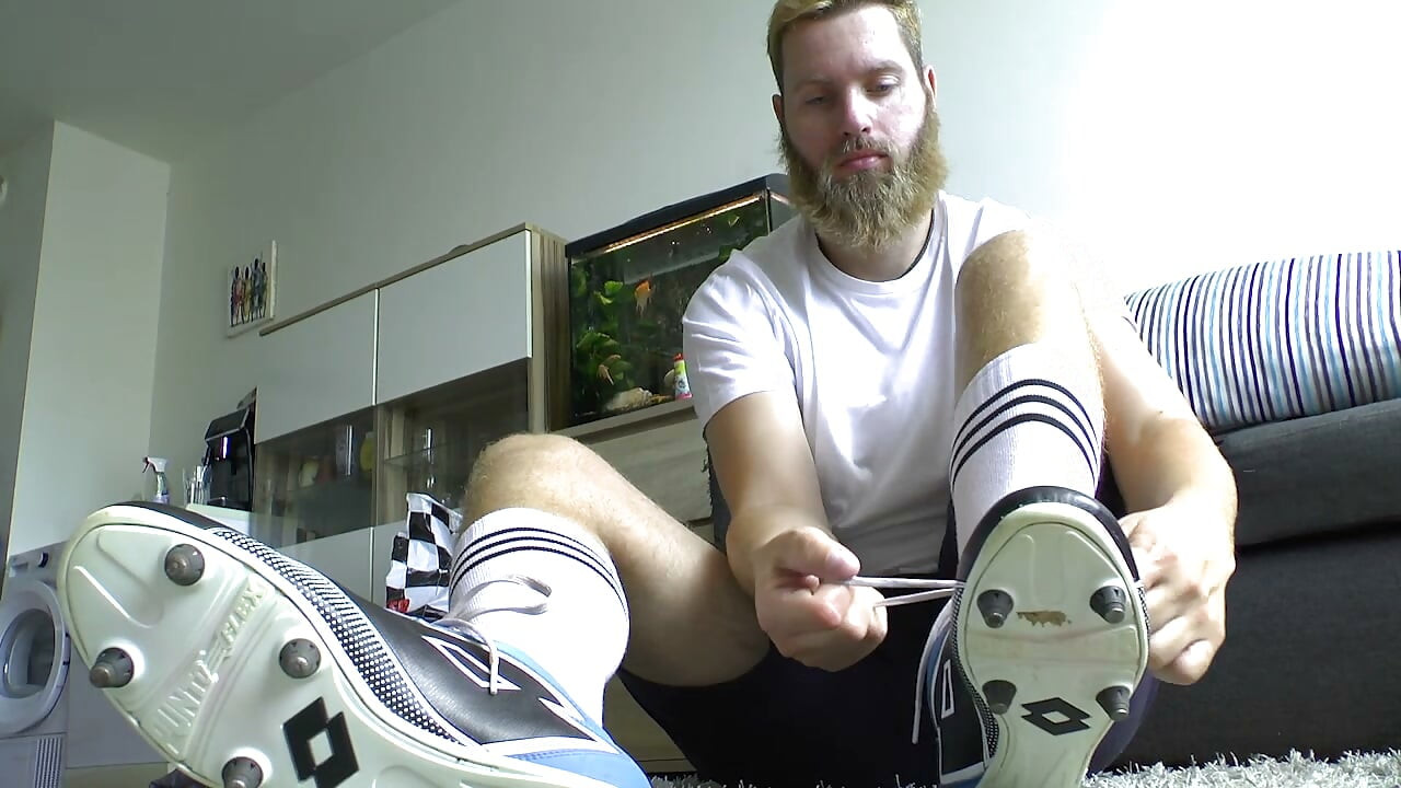 Bearded Footballer Fousek Exhibits Massive Size 45 Soles