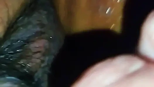 O sorar, ben veririm. İnliyor, amını sert sikiyorum.