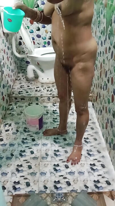 Odia Married couples missionary fuck in bathroom