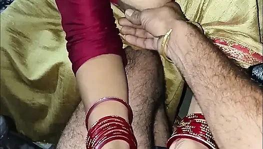 Hand jab by desi nigeboor waife