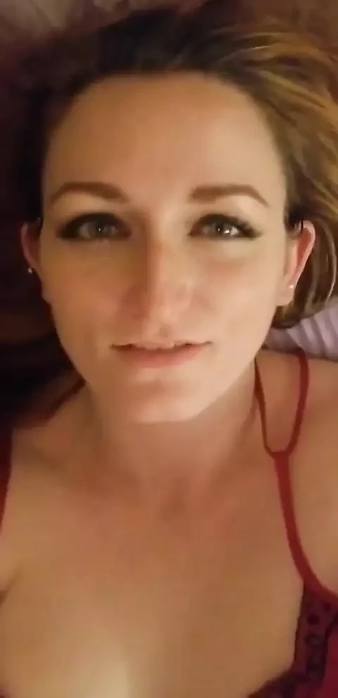 Red Head Slut Wife MILF Plays with Vibrator