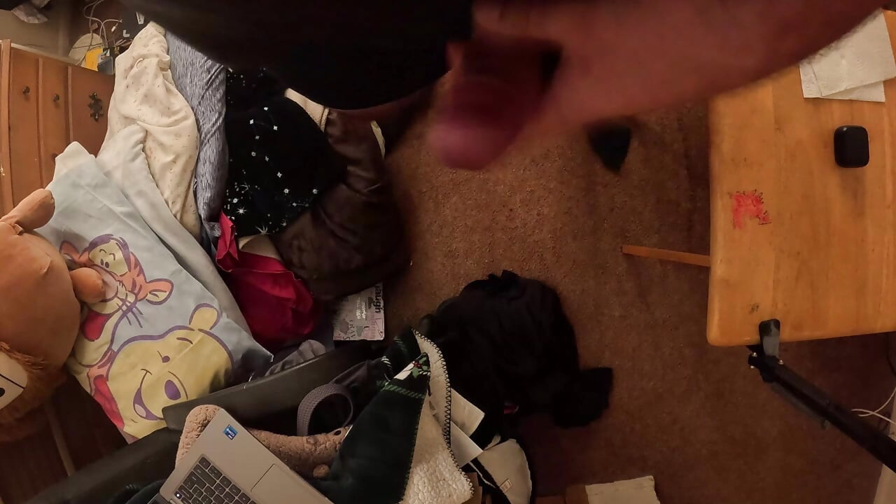 6'4" Tall Guy with Massive Hands Huge Cumshot on Lens in Wife's Family Room