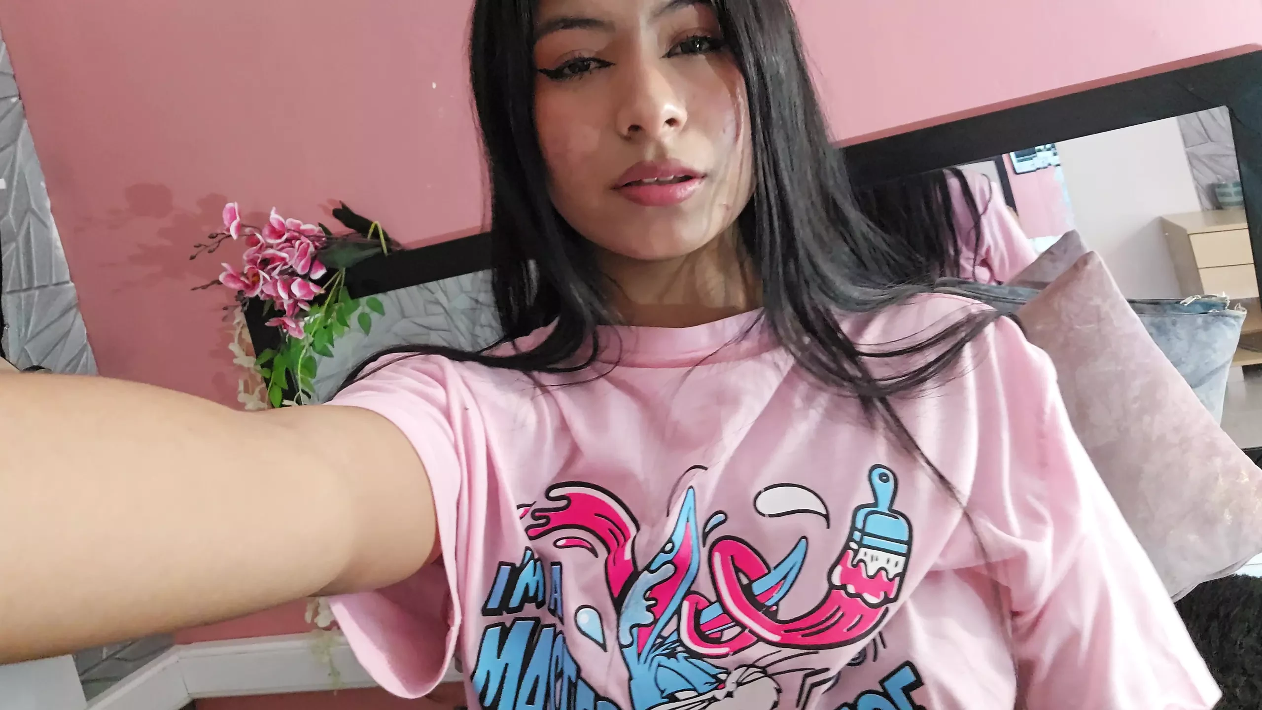 Le mie dita sono in fiamme nella mia figa