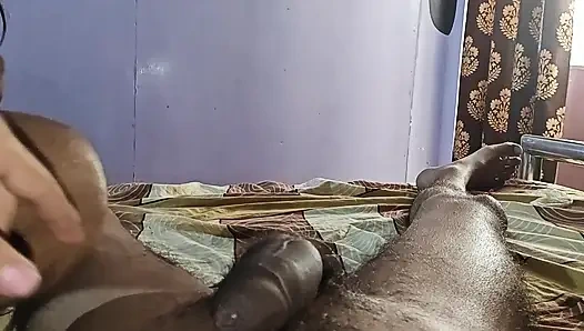 Desi Hindi dehati sex ,lund ke uper fingering karti hue meri girlfriend fir doggy style me uski gand mar di