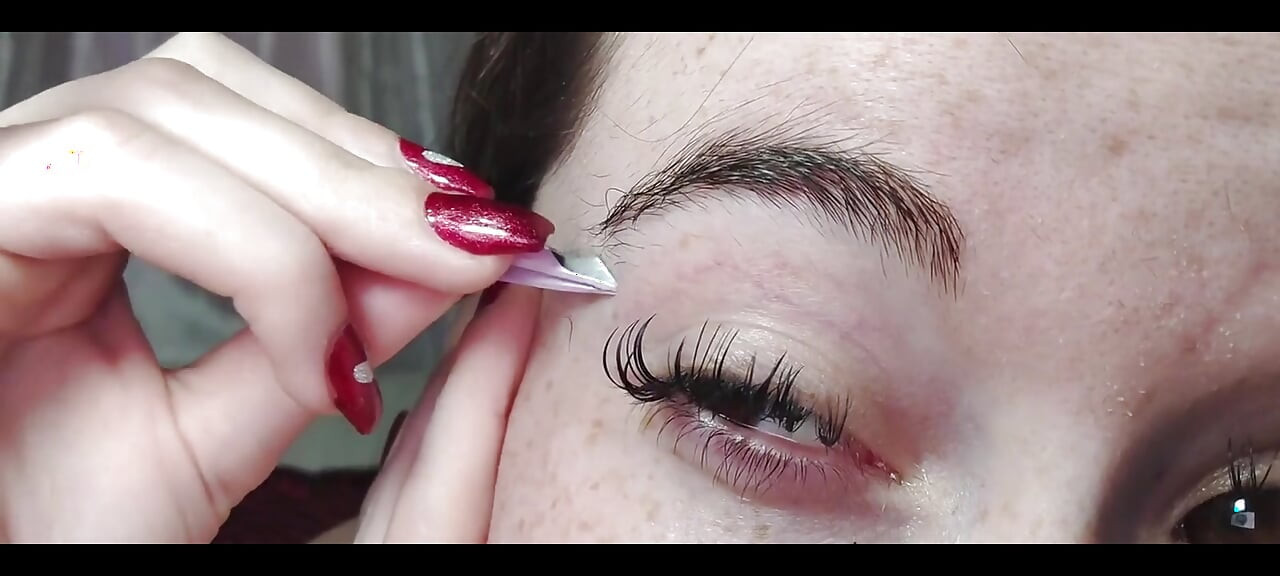 Tweezing My Eyebrows Close up
