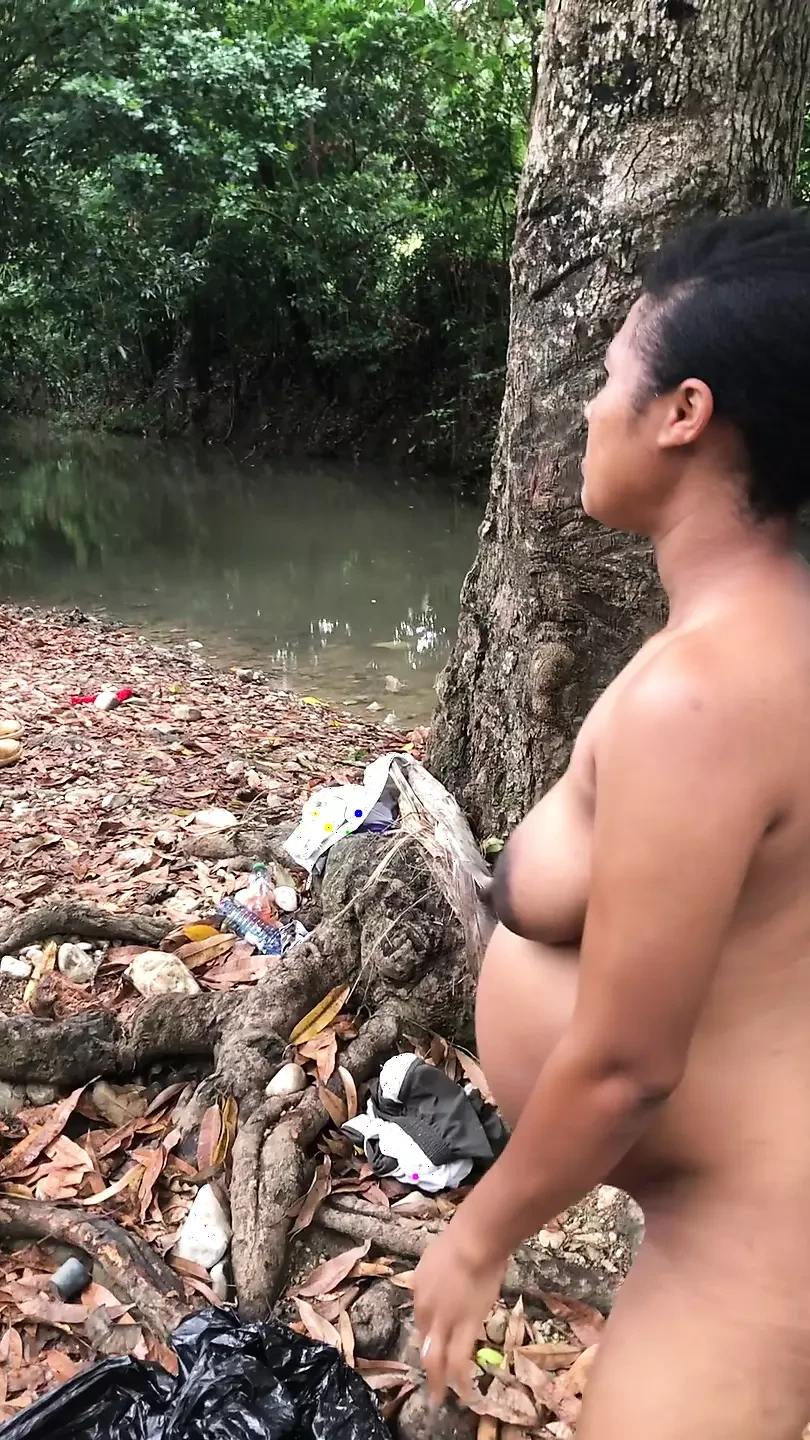 在户外和陌生人做爱真的很美味
