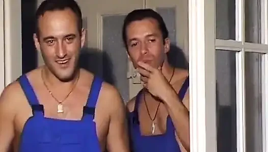 Fransa'dan minyon kızıl saçlı çifte sikiliyor