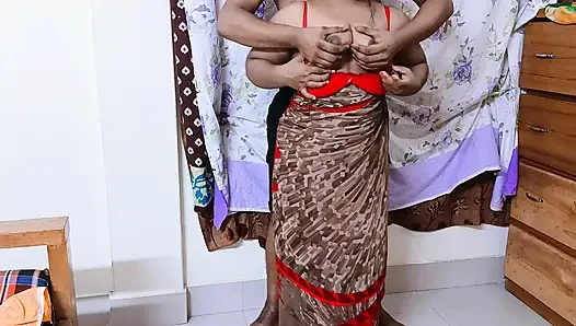 Hintli ateşli güzel kız sari sakso çekiyor sikimi emiyor