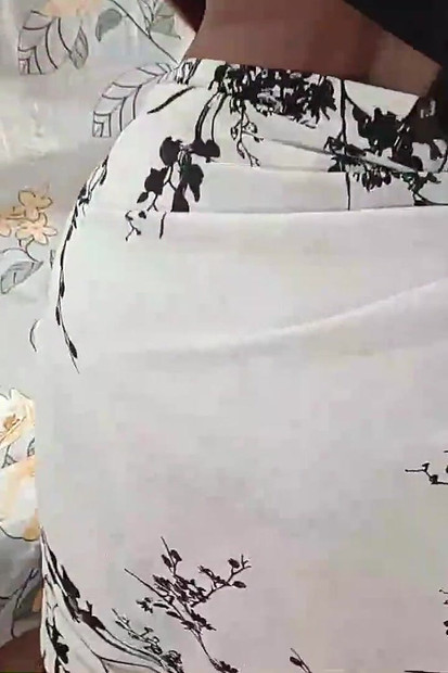 Wife Gets Peak Orgasm Flowing From Pussy - 1