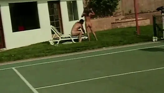 Beyaz külotlu günlüklerde heiße açık havada şehvet 15