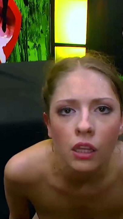Daphne Klyde- Die Spermainvasion | Clip 1