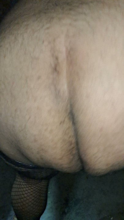Look at my little duck as my ass claps