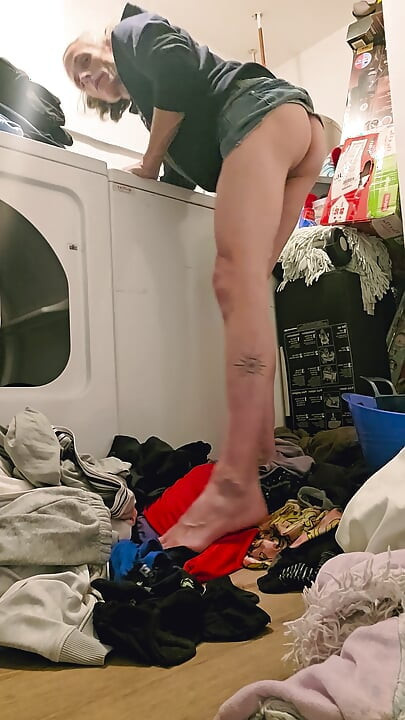 Filomena Sexy Still Has to Do Her Laundry