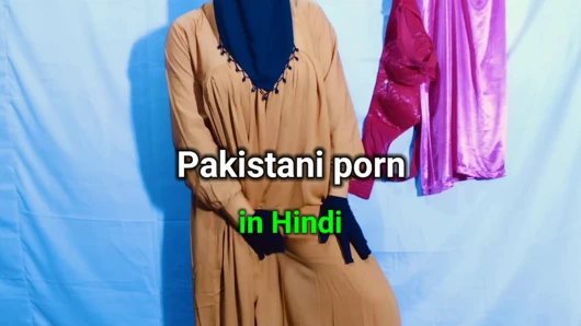 Hintli güzel tesettürlü Müslüman seksi yenge odanın içinde komşuyla seks yapıyor