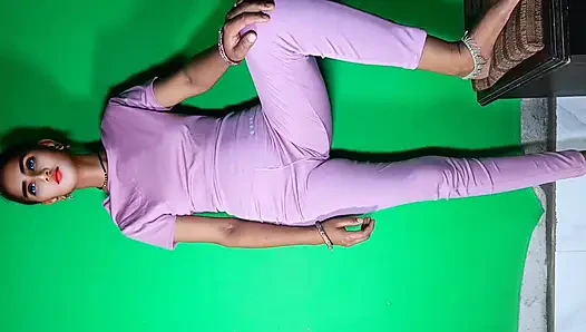 Huge cum squrting in pussy.Stepsister tight legging without panties was caught off bro. My stepsister in legging