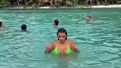 Kim Kardarshian se ve tan caliente en bikini