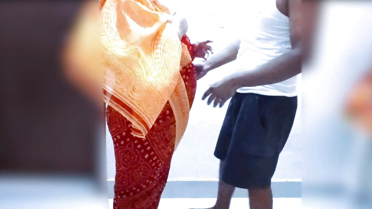 Viral Desi Step Brother and Step Sister Found an Empty House and They Fucked