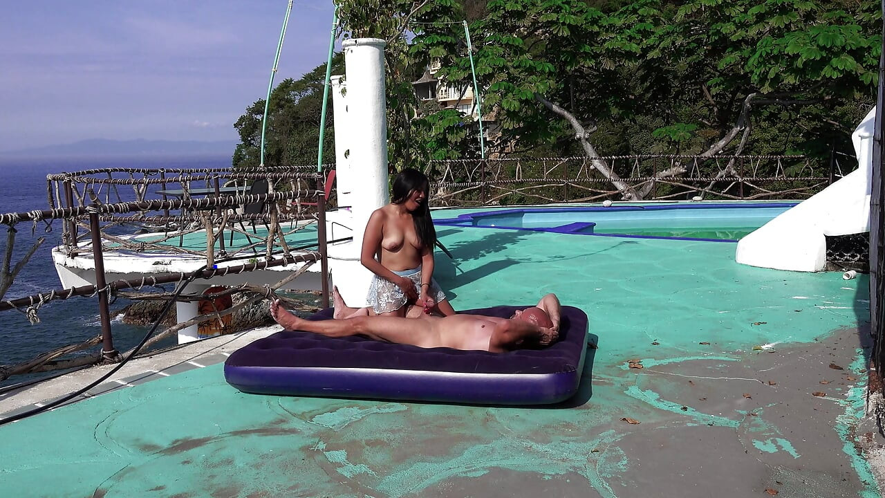 Velika Guza Nataly Dobiva Tu Akciju