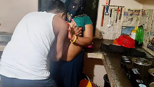 Свекр разорвал киску невестки