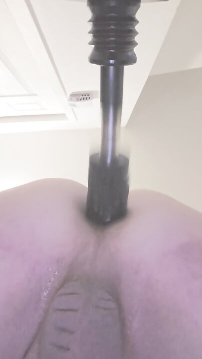 性愛機器猛幹我的屁眼