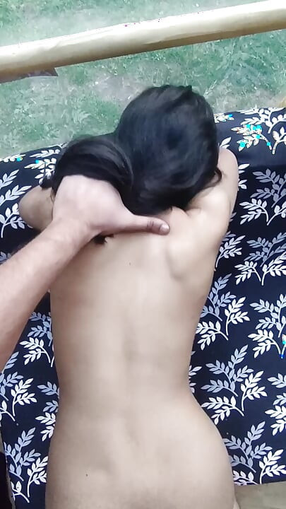 Τελευταίο μέρος - Desi Outdoorsex με ένα άγνωστο κορίτσι στη ζούγκλα