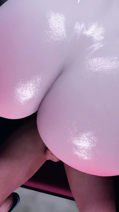 3D 巨乳荡妇熟女继母被年轻的大鸡巴狠操