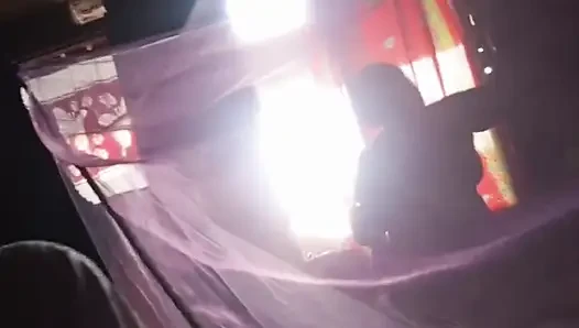 Aku siap untuk mendapatkan vaginaku kacau oleh saudara iparku, aku butuh penis.
