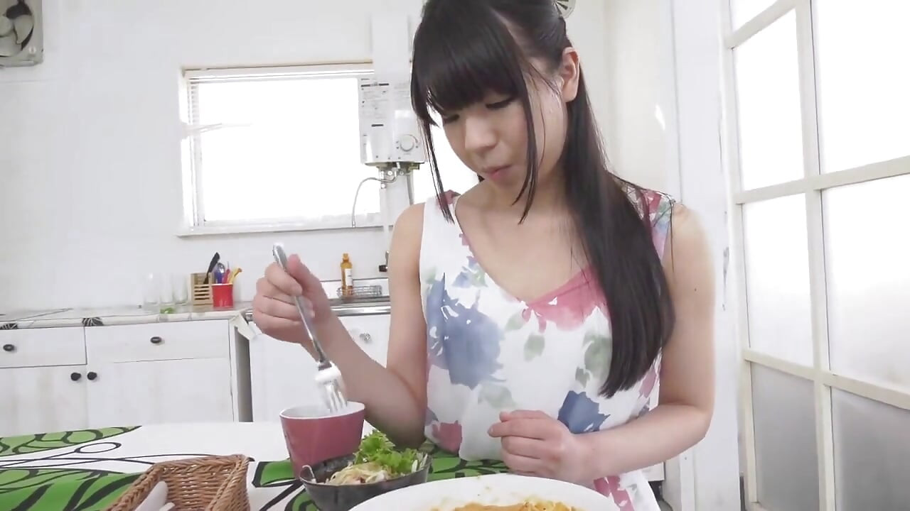 Exciting Moment Sensitive Nipple Girlfriend Yumi Sasaki