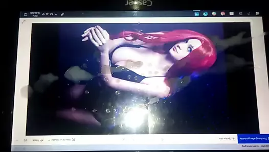 Katarina cosplay sop - omaggio di sborra sul suo corpo e sui suoi capelli