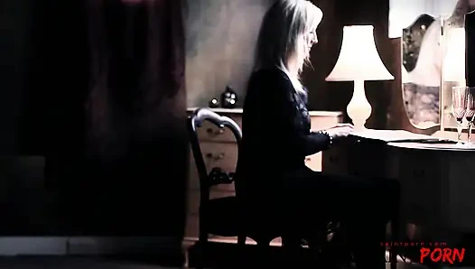 Lexi Ward плетет паутину эротической фантазии и мастурбации для писателя