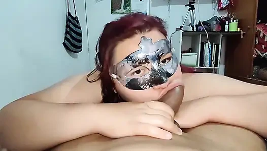 Она обожает играть с моим хуем во рту и тереть это на ее лицо