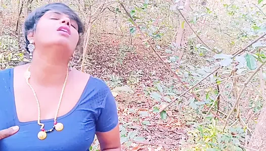 Desi Outdoor-Dschungelfick. Stiefmutter und stiefsohn hardcore-ficken im wald. Telugu dirtytalk.
