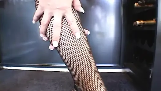 Weiße schlampe in sexy dessous doggystyle von großem schwarzem schwanz von lexingtion steele gefickt