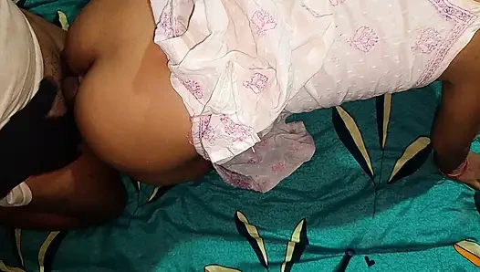 Gadis hot india pertama kali gaand, gadis desa lokal pertama kali xnxx video India