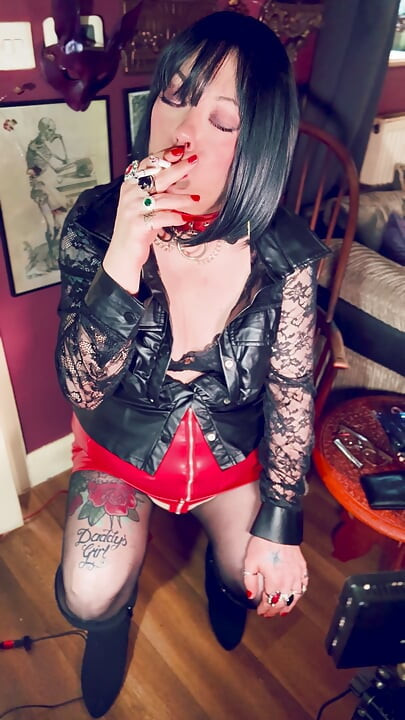 Tarty Brit Smoker Tina Snua Smokes Two Cigarettes At Once! - Smoking Smoker OMI OME Snap Inhales Drifts
