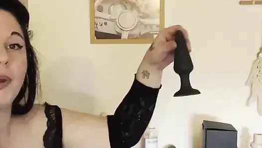 Holes That Never Say No