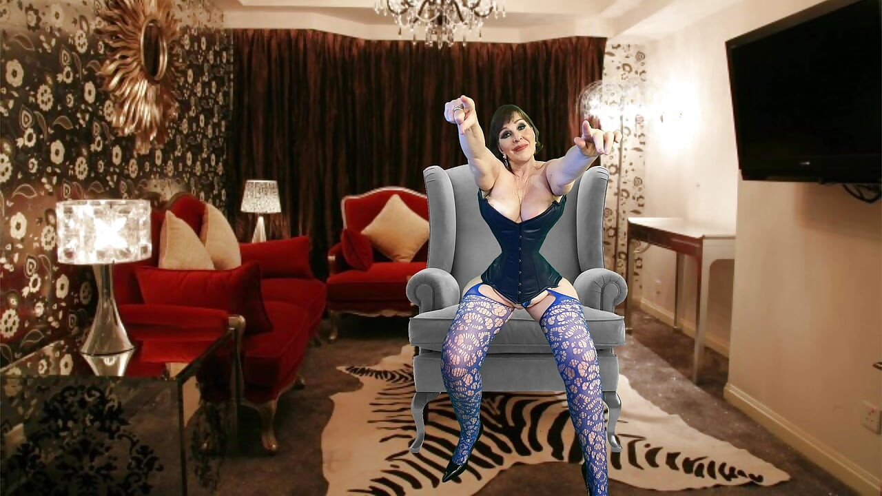 La abuela Carmen me lame el coño y me hace acabar - compilación 52216COMP