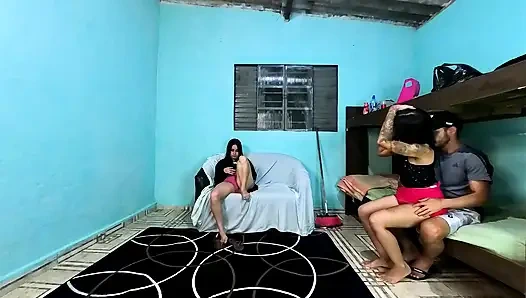 Я Не Могу Контролировать Свою Эрекцию, Когда Я Вижу Друга Моей Жены